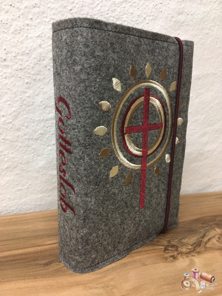 Gotteslobhülle aus Filz bestickt