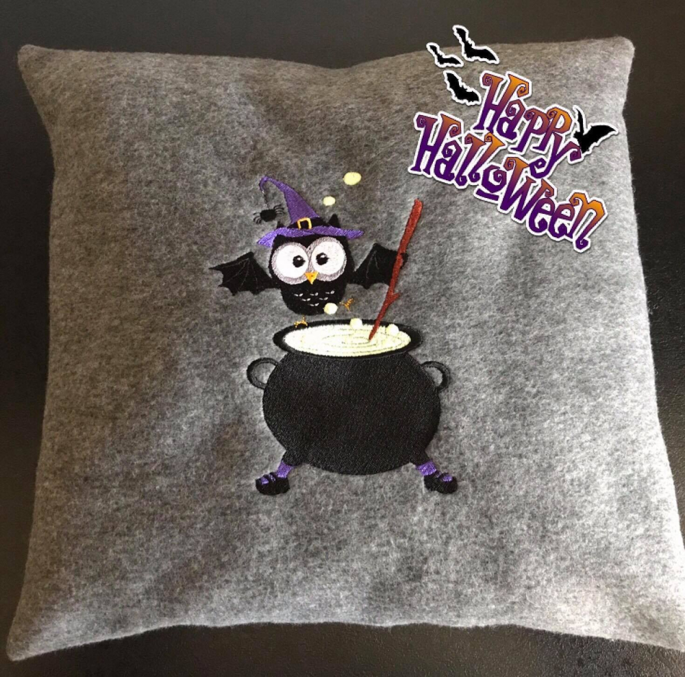 Eule mit Zauberkessel - Halloweeneule 13x18