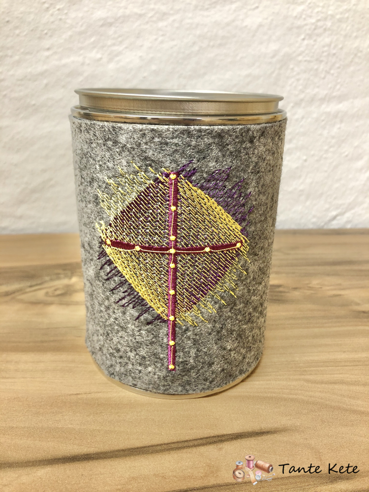 Spardose mit Filzhülle bestickt - Kreuz 3