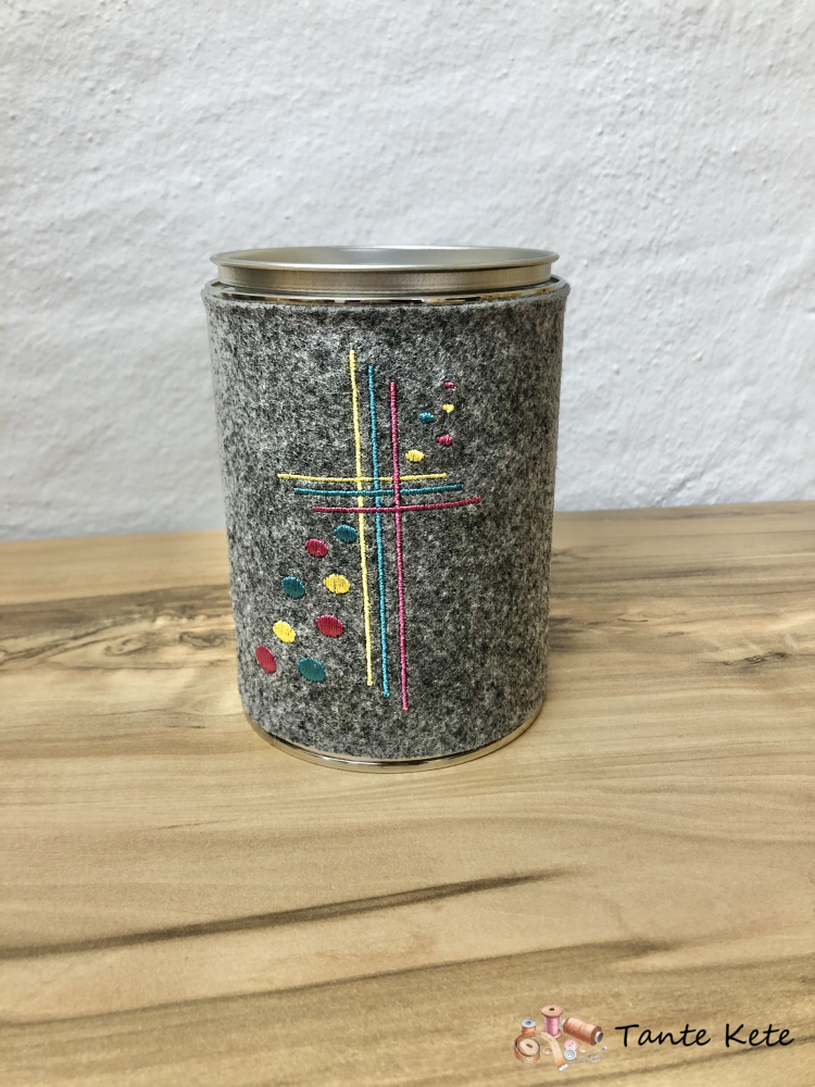 Spardose mit Filzhülle bestickt - Kreuz 5