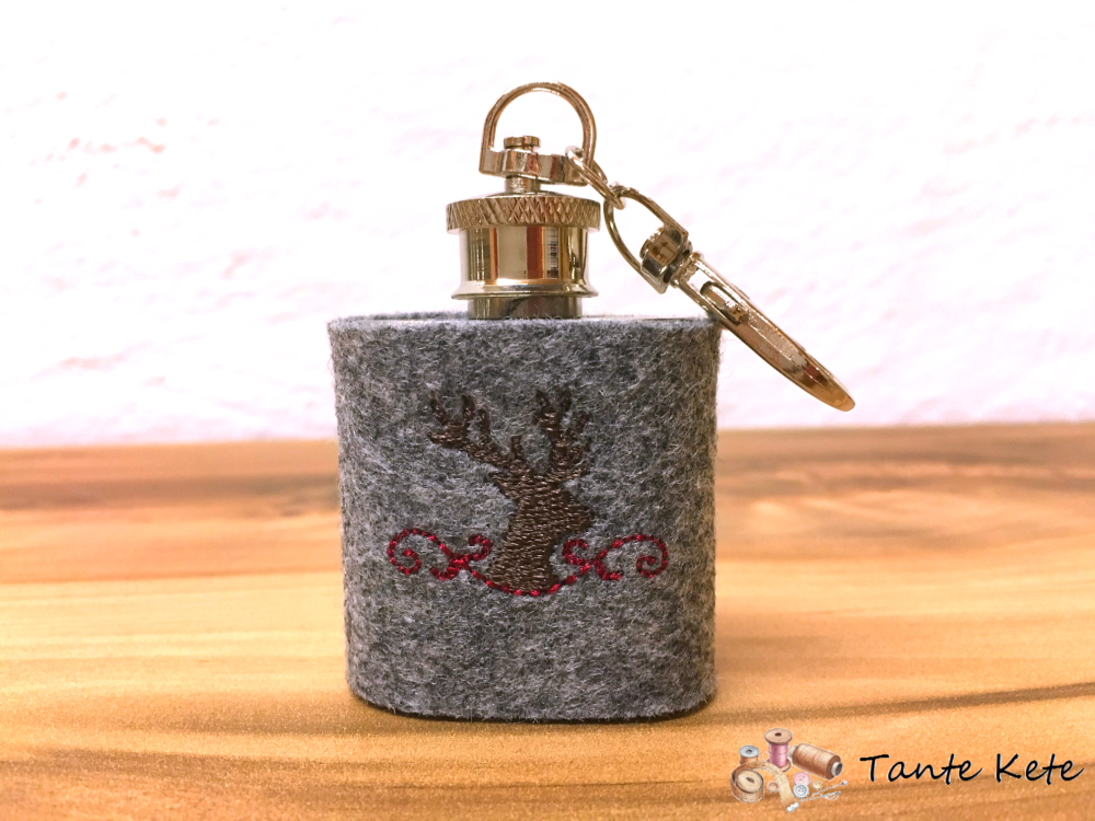 Flachmann Mini mit Filzhülle bestickt